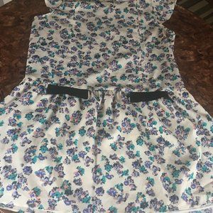 3/$25 Floral detailed shirt with flutter bottom